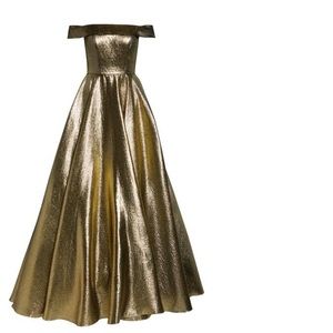 Beautiful Night Gown!